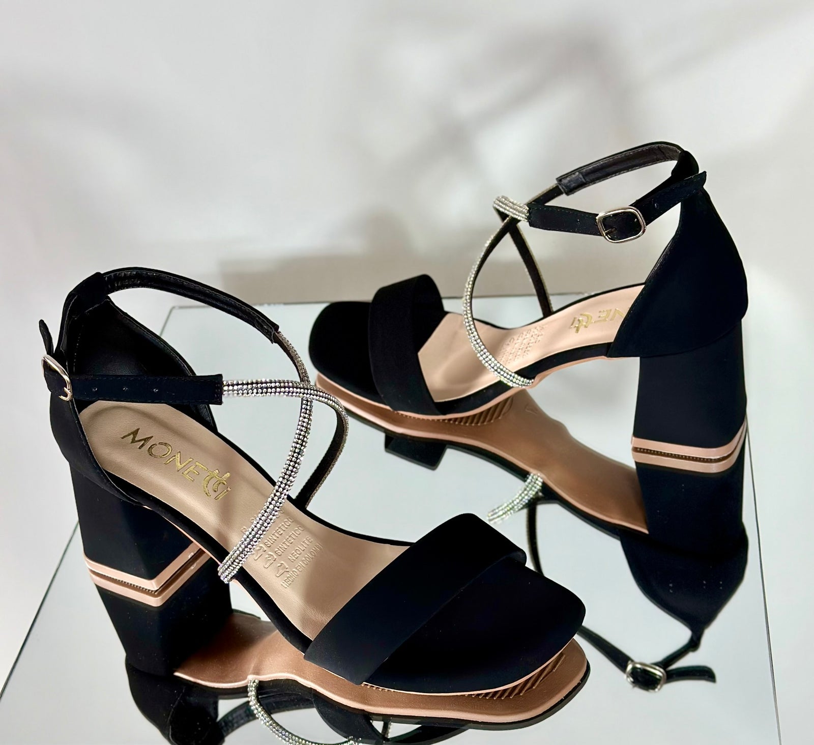 Tacón Pao negro 5/2